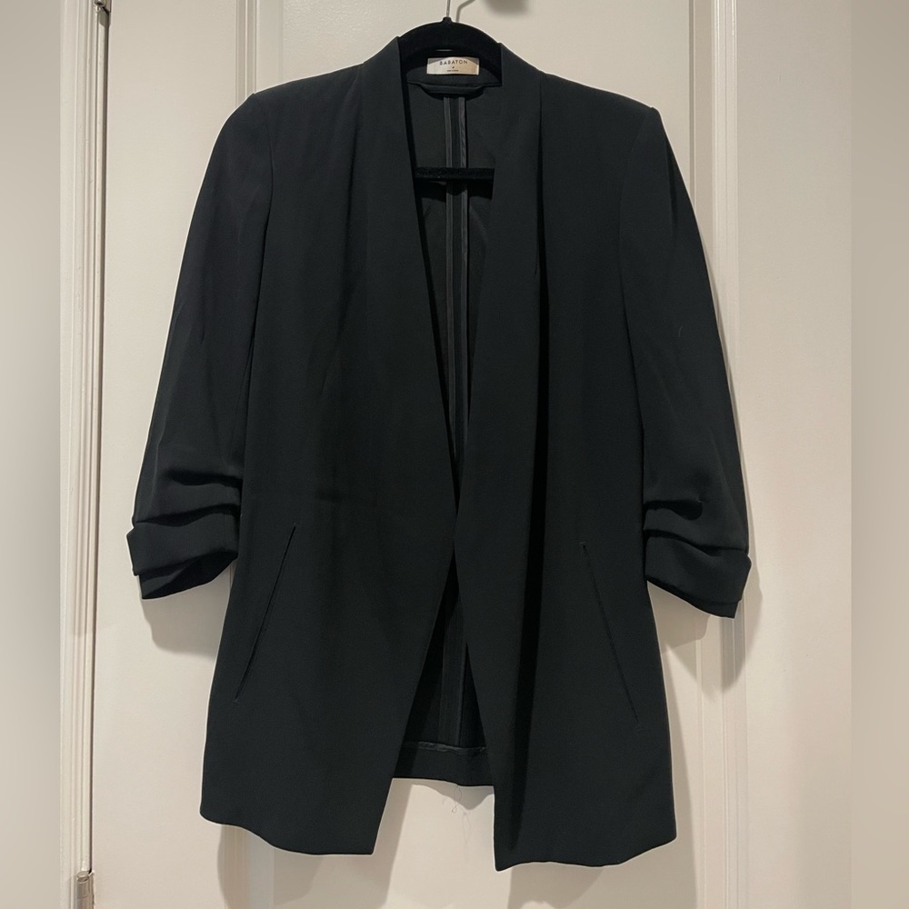 ARITZIA Black Blazer Scrunched Sleeves